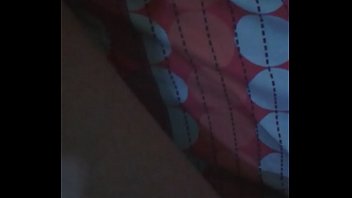 metiendole el dedo a my chola