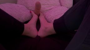 Sultry Italian MILF pleases herself with a dildo footjob