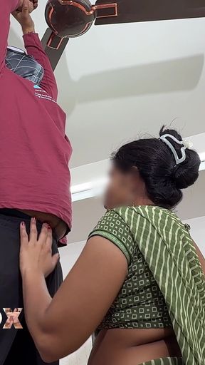The Electrician Came to Fix the Fan and Komal Took a Enjoy