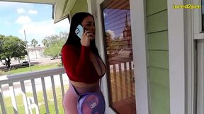 girls need to pee wetting her panties and tight jeans pissing 2024