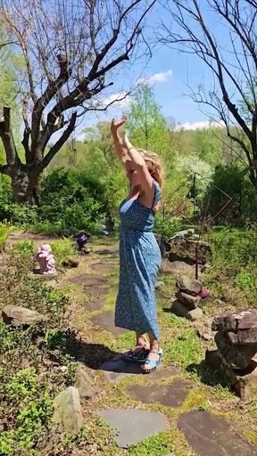 MOMMY Shares some BIG TIT ONLYFAN Content