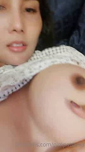 Pim Pattama shows off body in pajamas