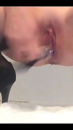 Masturbating My Squirting Pussy in High Heels