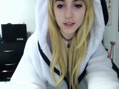 Amateur Blonde Teen Plays Solo with Toy Webcam Porn