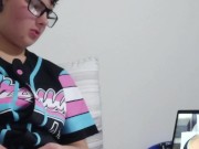 Accidentally opens last tab to see porn, gets horny and masturbates