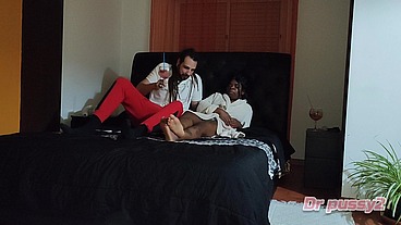 DR PUSSY2 - Angolana convidou o amigo do marido para lhe fazer companhia e olha o que aconteceu na ausência do corno outra vez