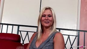 Huge Butt&#x1F351; and Bust MILF First-Time Pickup & Filming