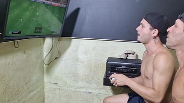 Fui jogar video game com o Pr e ele me comeu gostoso