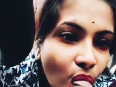 कार में देवर भाभी का