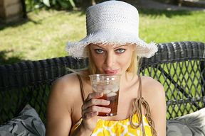 Holly Sampson fucking in the backyard with her tattoos