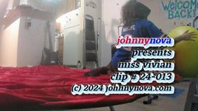 miss vivian clip # 24-013