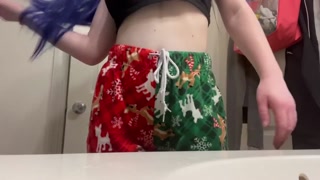 PISSING AND SQUIRTING FOR YOU