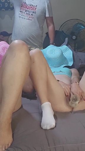 3 Girls 2 Guys Mutual Masturbation