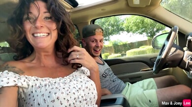Tattooed brunette ignites passion in a car after church