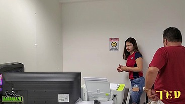 Mais uma novinha que caiu nas garras do diretor no escritório - Pietra Nunes
