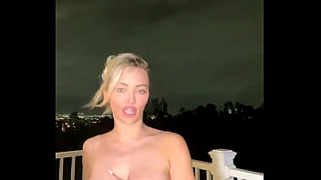 Lindsey Pelas live naked