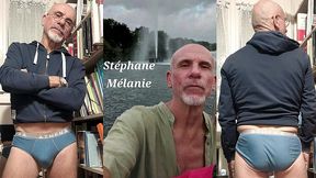 bonne putain gay se donne le cul a coup de gode
