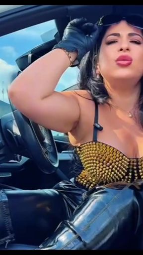 Door opens: Lady Ayse steps out   Clip 1