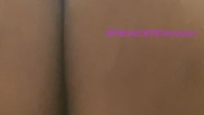 Soft Ebony Gf twerks for you