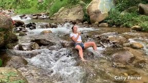 Smoke on the water, and gaby falling down ?