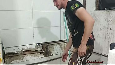 NA OBRA PE&Atilde_O RECLAMA DO TRABALHO,COME A PATROA COMO PAGAMENTO V&Iacute_DEO COMPLETO NO RED