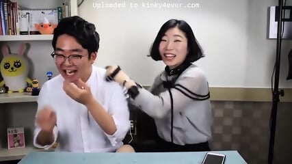 Koreans Try 50 Shades Style Bondage