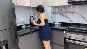 I Order a Delivery, but I Like the Delivery Mans Huge and Delicious Cock Better, so I Ask Him to Stick It in Me