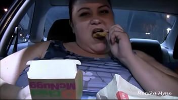 SSBBW Eating in Car POV