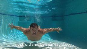 Hairy daddy swimming naked!