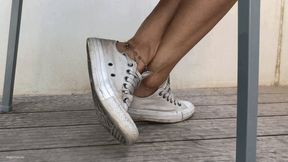 SHOEPLAY IN VERY DIRTY CONVERSE SNEAKERS - MOV HD