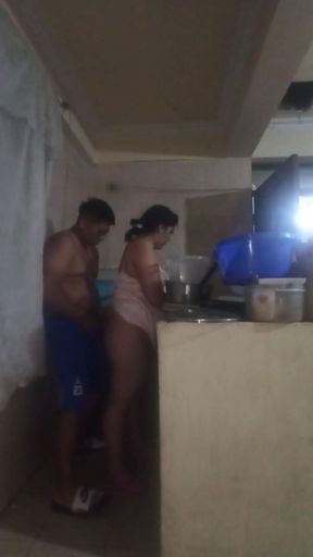 Must-see moment from &quot;I the chacha in the kitchen, when my wife got distracted&quot;