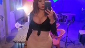 me encanta como me masturbo llena de placer y mucho semen