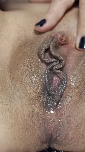 Ku&#039;s Tremendous Vagina in Close-up Masturbates to Real Orgasm Dripping Dildos and Fisting