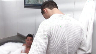 Interracial couple, bareback, licking, bathroom – gays anal fucked