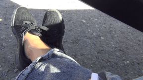 Hard gas in sneakers and barefoot bb