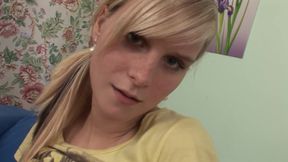 Horny girl enjoys a pussy lick before riding the hard cock in the sofa