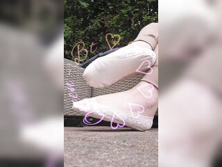 wiggle my toes in cute little socks