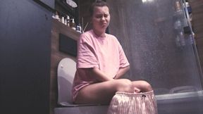 I broke the toilet flush! mp4 FULL HD