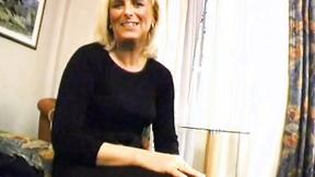 ”Hot German Mature Gives Erotic Blowjob”