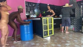 subrinha pega sua tia fodendo escondido com seu marido enquanto o tiu fica distraido na churrasqueira * bruna lopesxx *