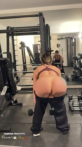 The Hottie Showing off Her Workout Skills, Being Sensual at the Gym.