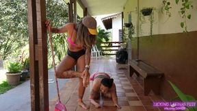 LOLAH VIBE - Floor of my house must be cleaner than your tongue!