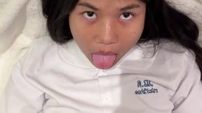 Compilation 3, les plus puissantes j&#x00E9;t&#x00E9;es sur une Asiatique de 18 ans