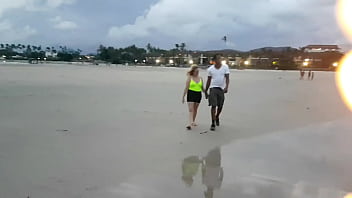 Paty Bumbum encontra gringo dotado e loira na praia e leva para casa do El Toro de Oro para fuder . ( Melissa Alecxander - Clarkes Boutaine )