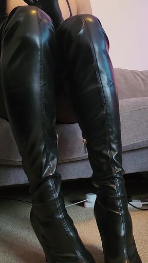 For the boot and glove fetishist's accidentally had an orgasm