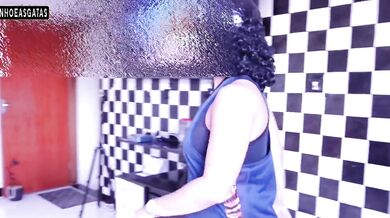 MY WIFE HIRED A SAPATAO TO DO ELECTRICAL SERVICES BUT SHE COULDN'T HANDLE IT, IT WAS JUST FOR ME TO