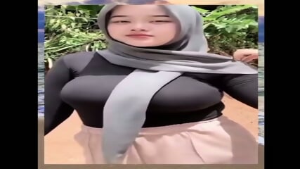 Gangbang Hijab Tobrut Di Gilir 15 Orang