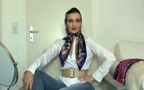 Satin Headscarf for a Casual Outfit with Blue Jeans