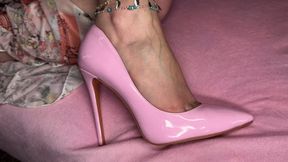 A punishing foot wank for a pervy slave
