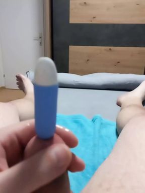 Shaking hands while sounding tight circumcised cock